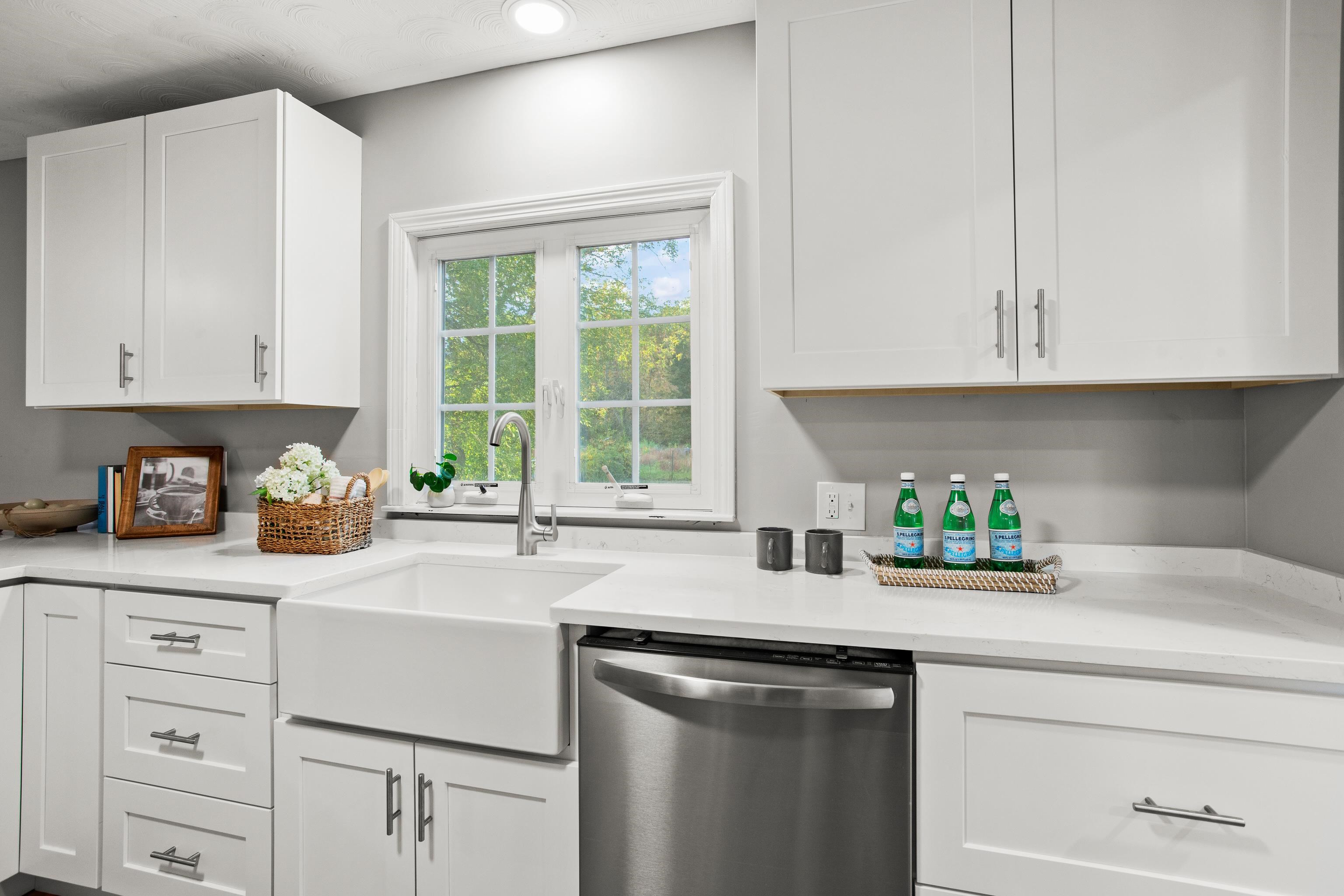45 Rolfe Street Concord, NH 03303 - Photo 10 of 53 Gallery Image 10