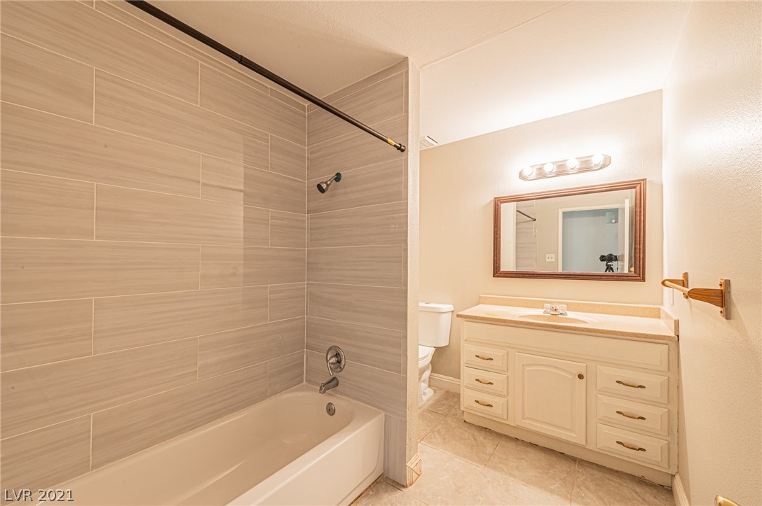 201 Bahama Road Las Vegas, NV 89145 - Photo 18 of 38 Gallery Image 18