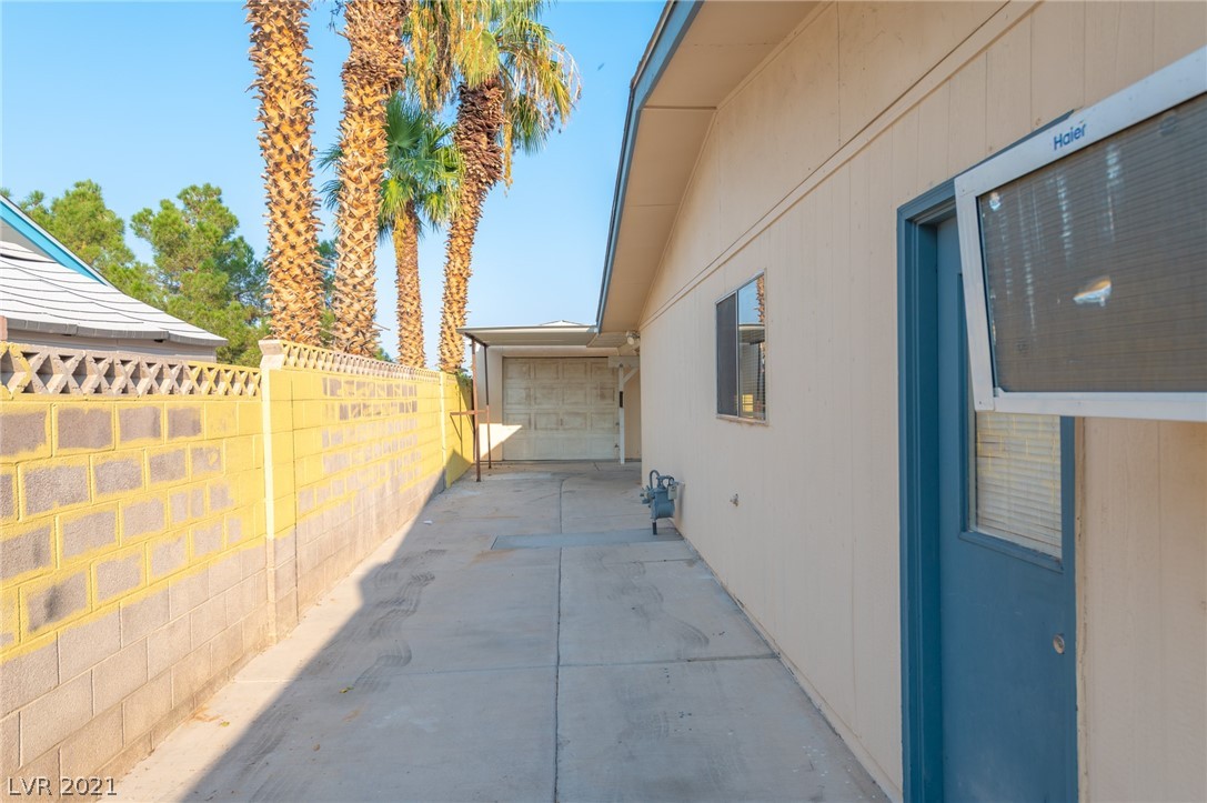 201 Bahama Road Las Vegas, NV 89145 - Photo 4 of 38 Gallery Image 4