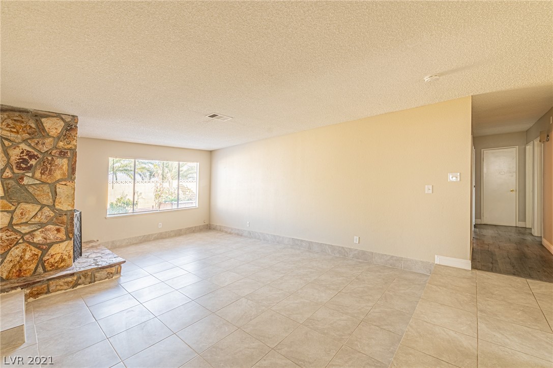 201 Bahama Road Las Vegas, NV 89145 - Photo 8 of 38 Gallery Image 8