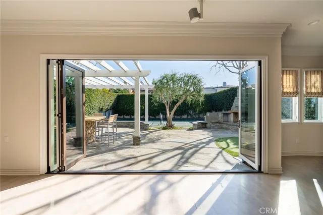 $22,000 | 1018 11th Street, Manhattan Beach, CA 90266