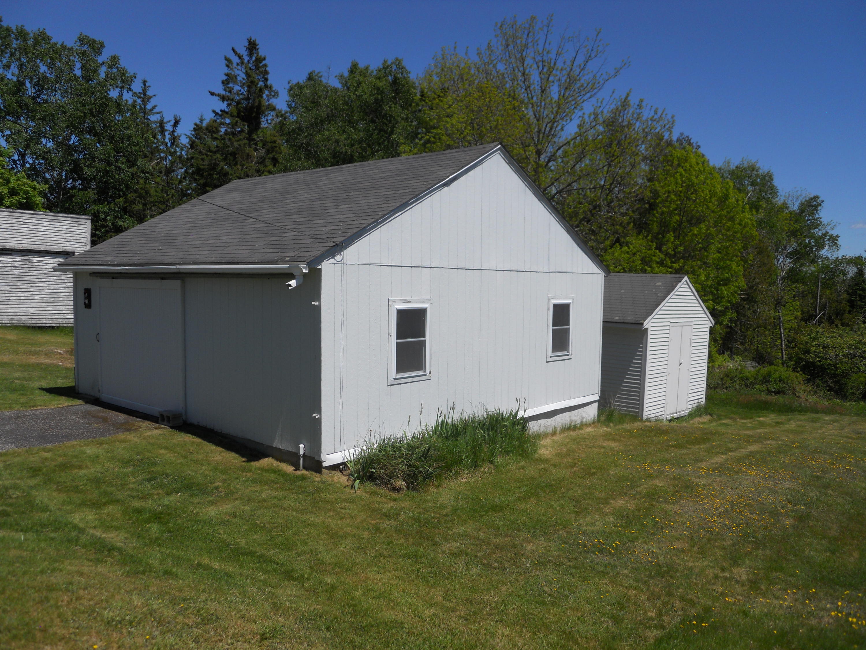 689 Main Road Islesboro, ME 04848 - Photo 7 of 36 GarageRear:ShedDSCN0313