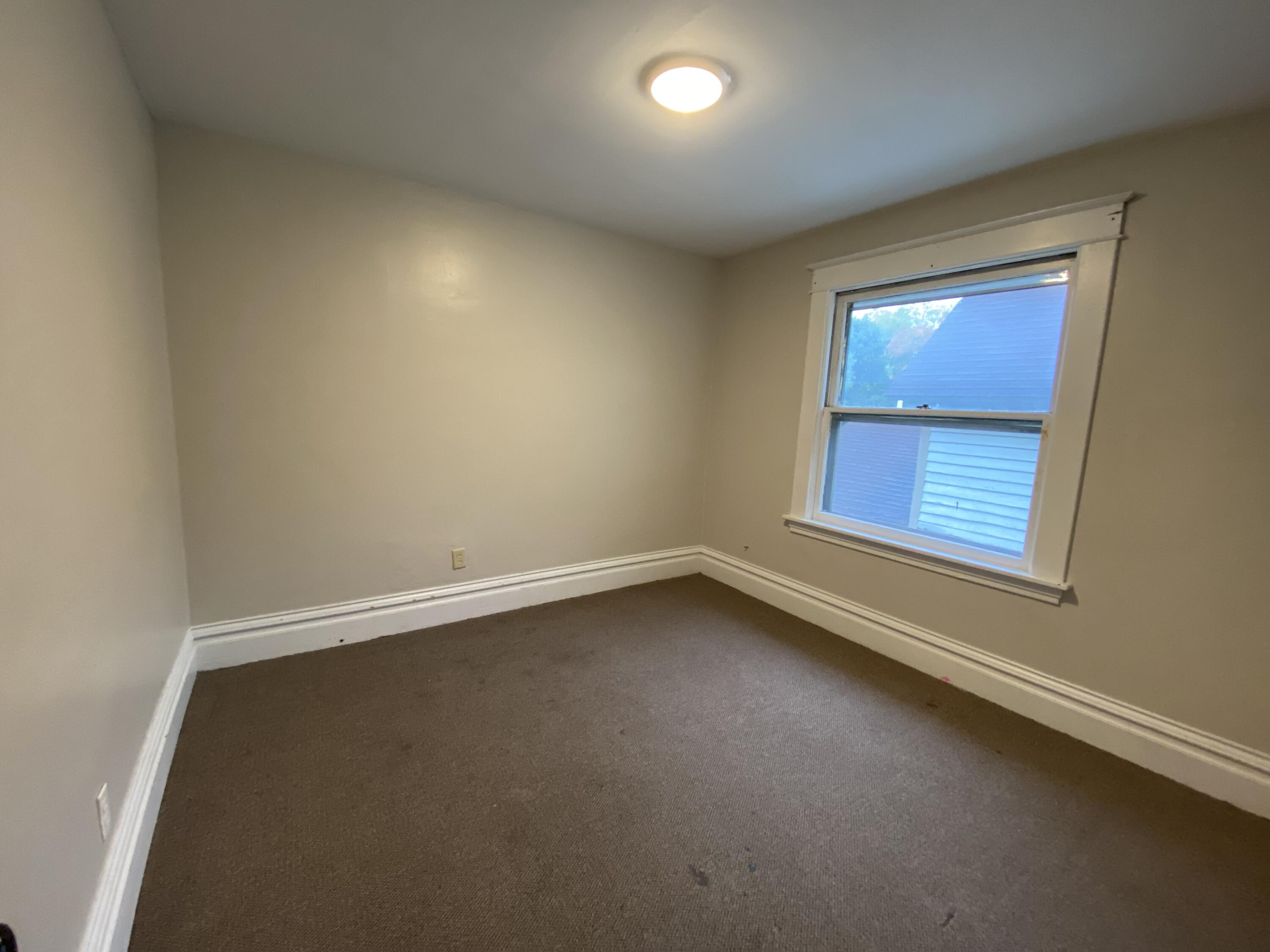 726 Forest Street Kalamazoo, MI 49008 - Photo 11 of 17 Photo Oct 19 2023, 3 01 14 PM