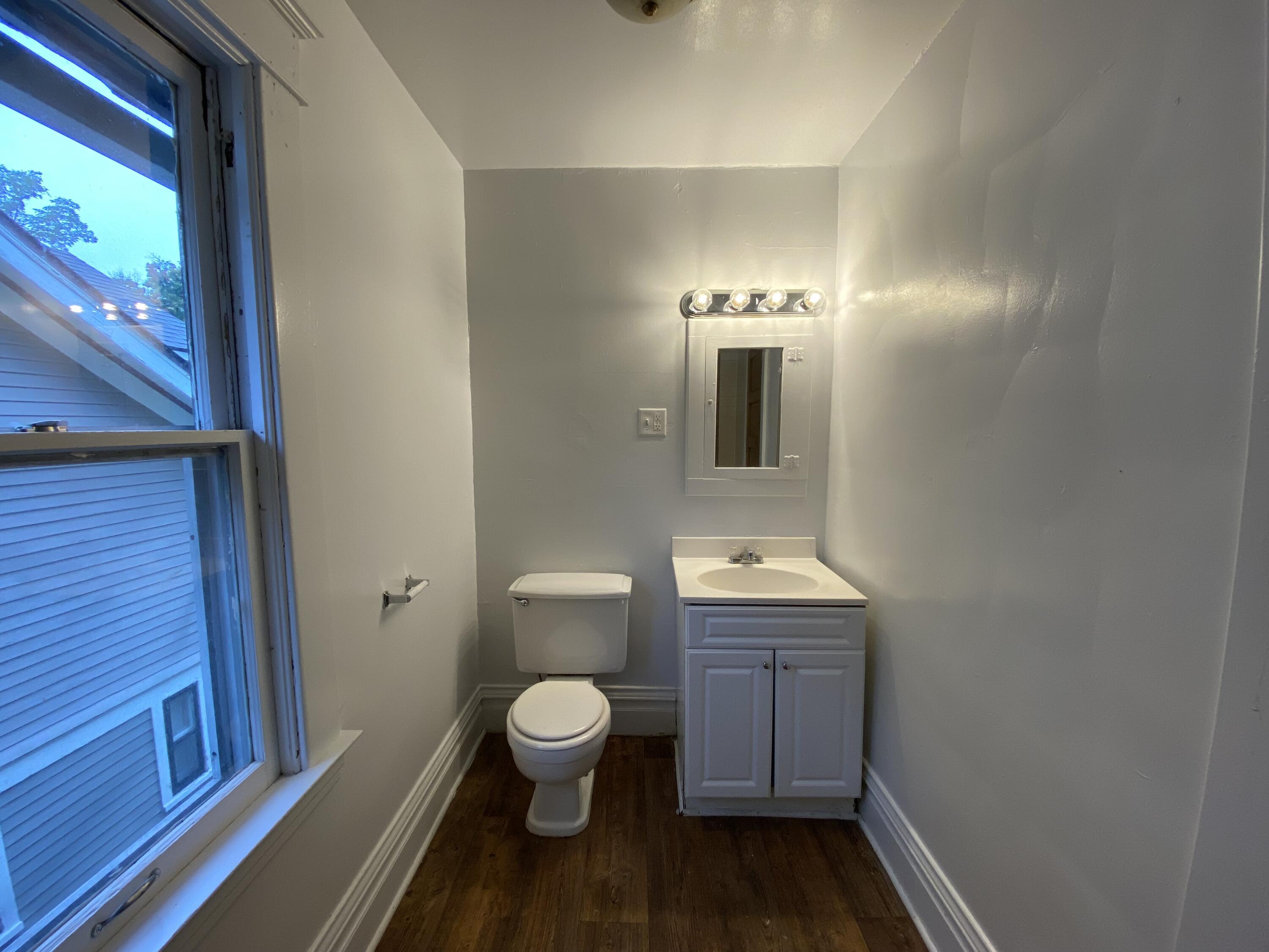 726 Forest Street Kalamazoo, MI 49008 - Photo 14 of 17 Photo Oct 19 2023, 3 02 24 PM