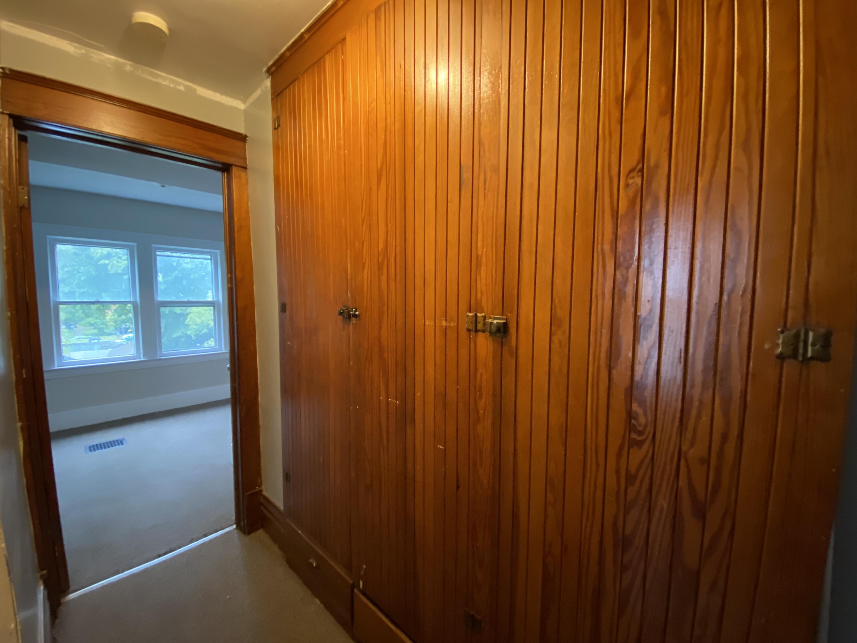 726 Forest Street Kalamazoo, MI 49008 - Photo 15 of 17 Photo Oct 19 2023, 3 02 59 PM