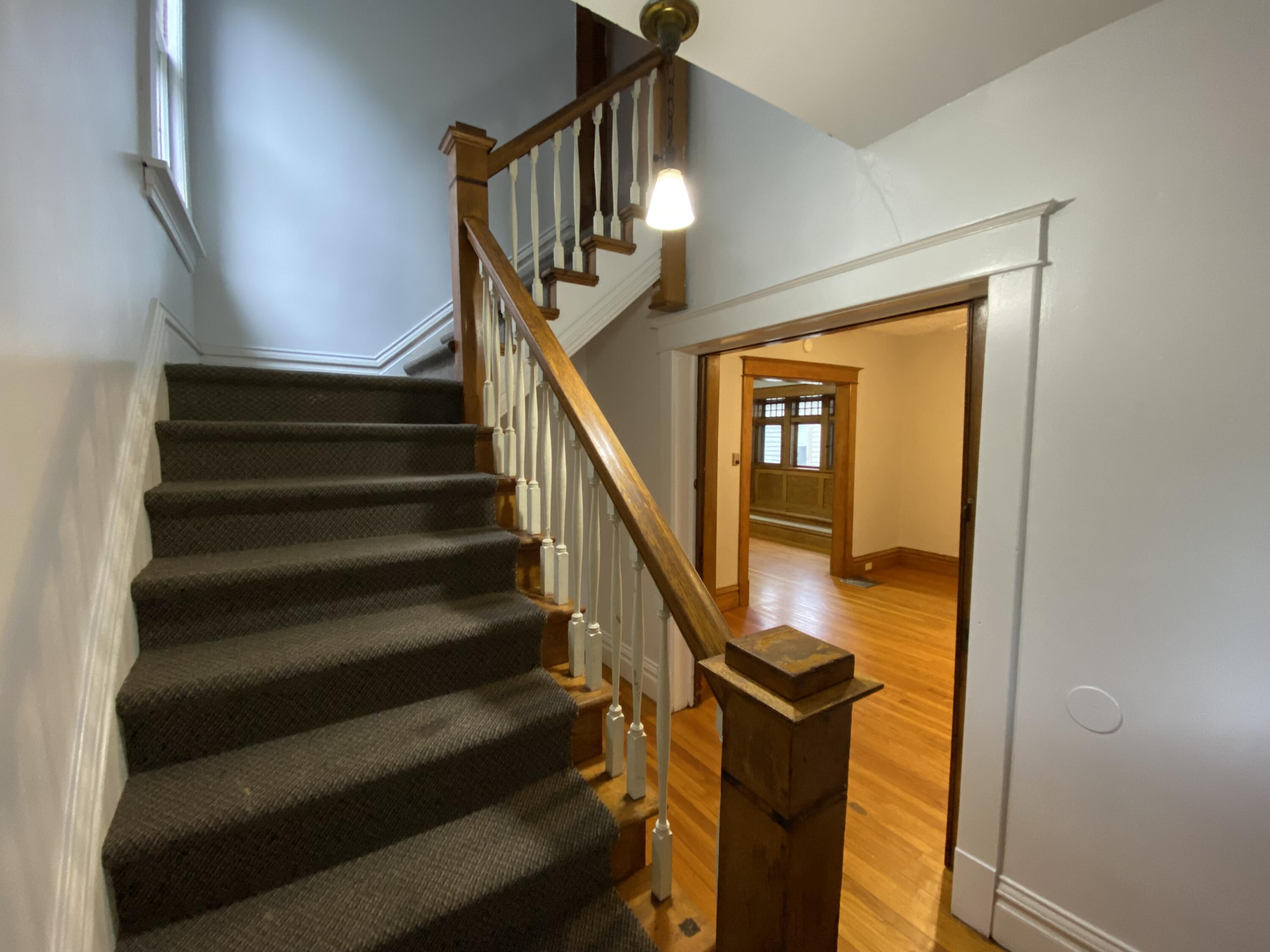 726 Forest Street Kalamazoo, MI 49008 - Photo 8 of 17 Photo Oct 19 2023, 3 00 22 PM