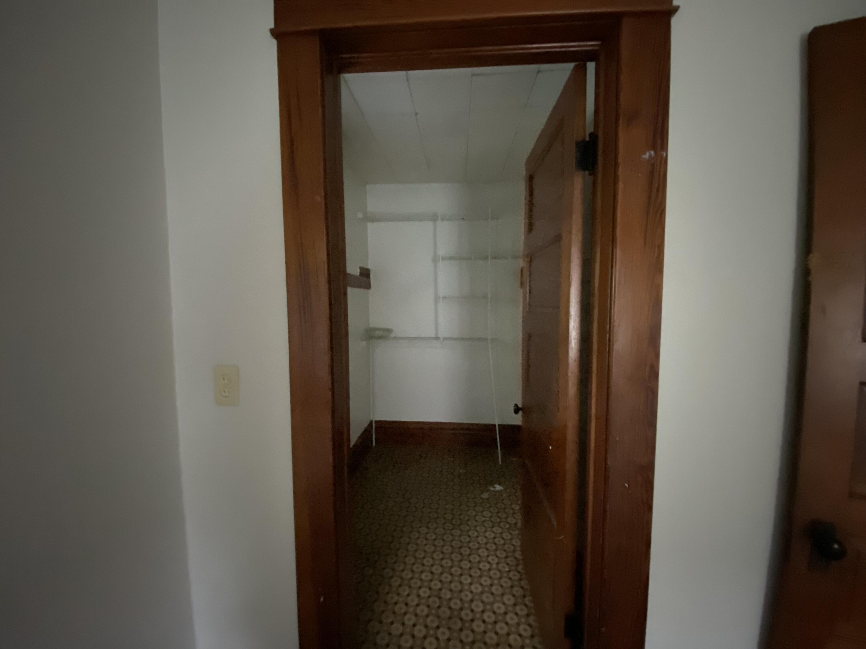 726 Forest Street Kalamazoo, MI 49008 - Photo 10 of 17 Photo Oct 19 2023, 3 01 01 PM