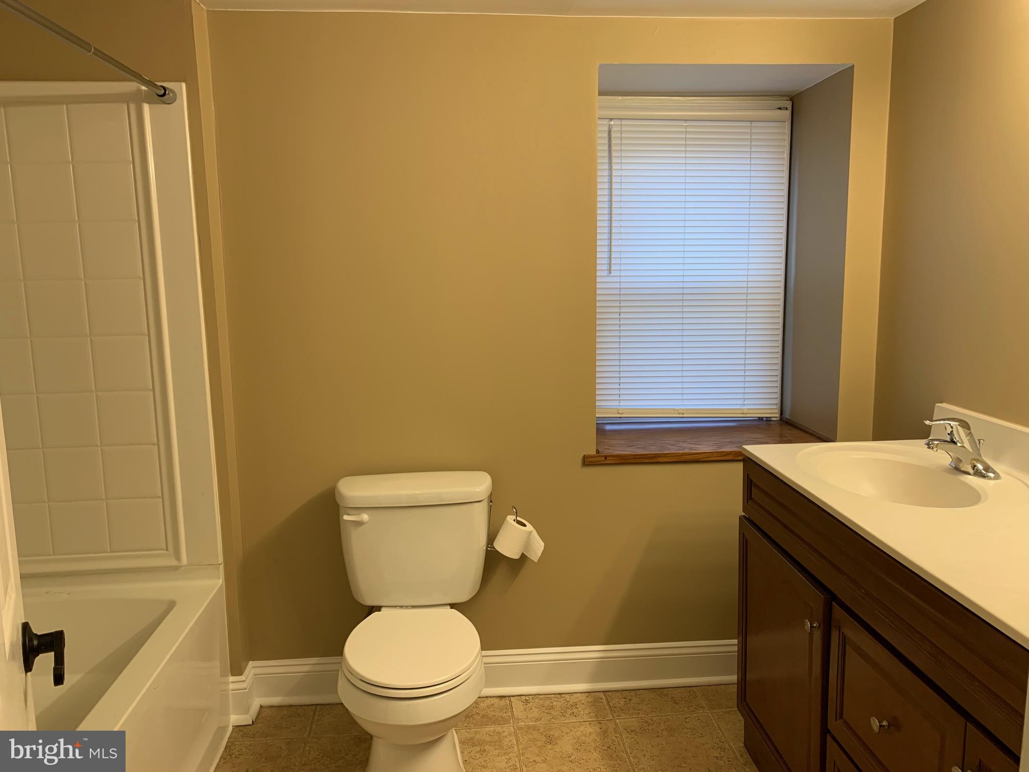 283 Laurelwood Road, Unit B Pottstown, PA 19465 - Photo 12 of 19 Bathroom