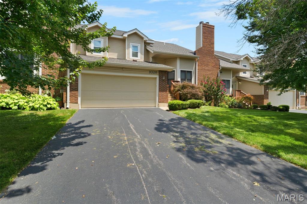 1028 North Spoede Road Creve Coeur, MO 63146 - Photo 3 of 56