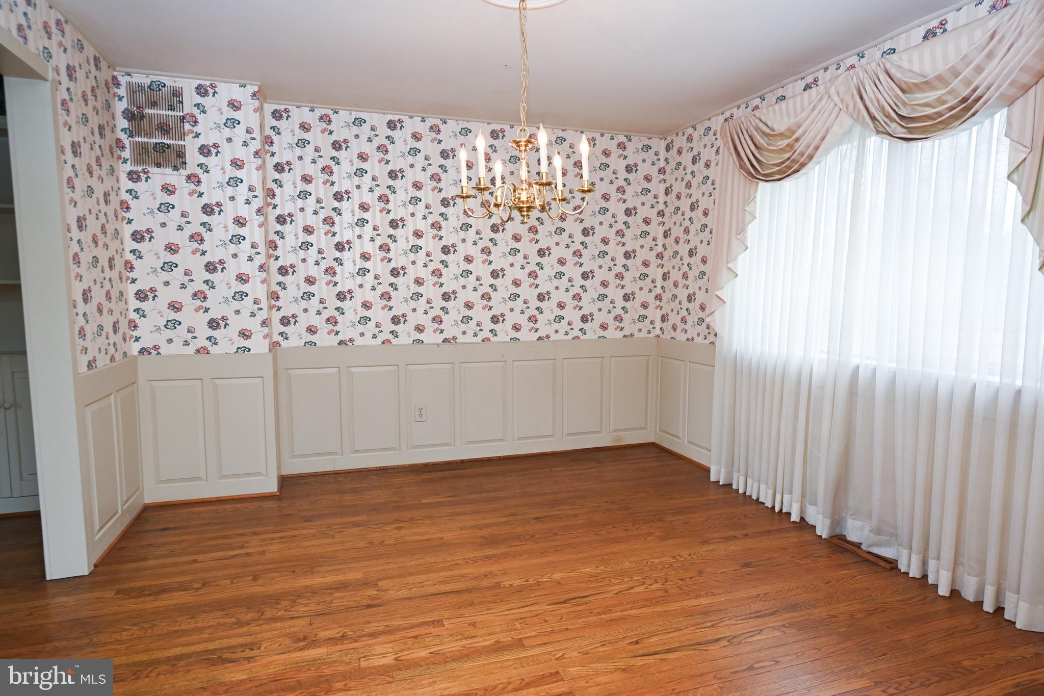 1713 Red Oak Road Williamstown, NJ 08094 - Photo 19 of 76 a view of a bathroom with a shower curtain