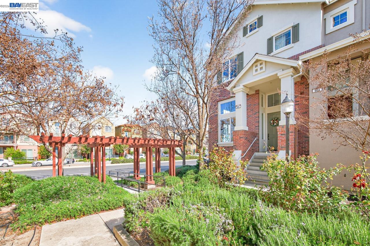 2871 First Street, Unit 901 Livermore, CA 94550 - Photo 2 of 46 a view of a building with a yard