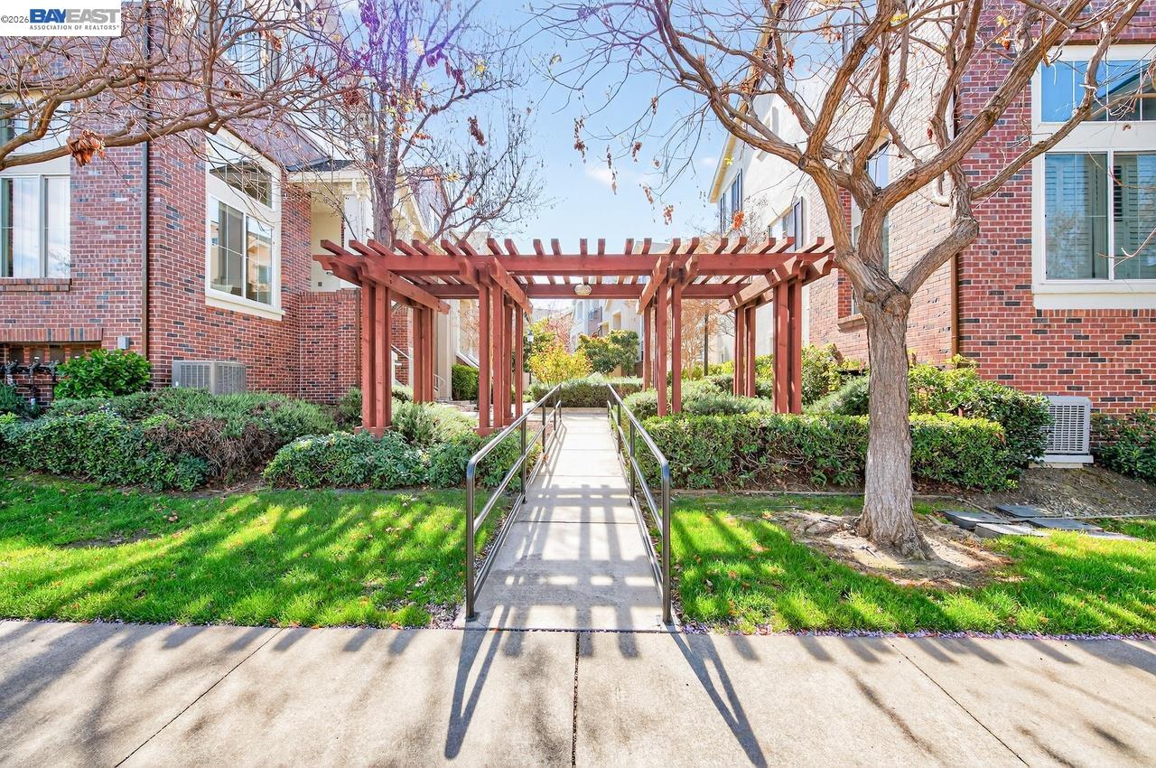 2871 First Street, Unit 901 Livermore, CA 94550 - Photo 36 of 46 a view of a pathway with a pathway