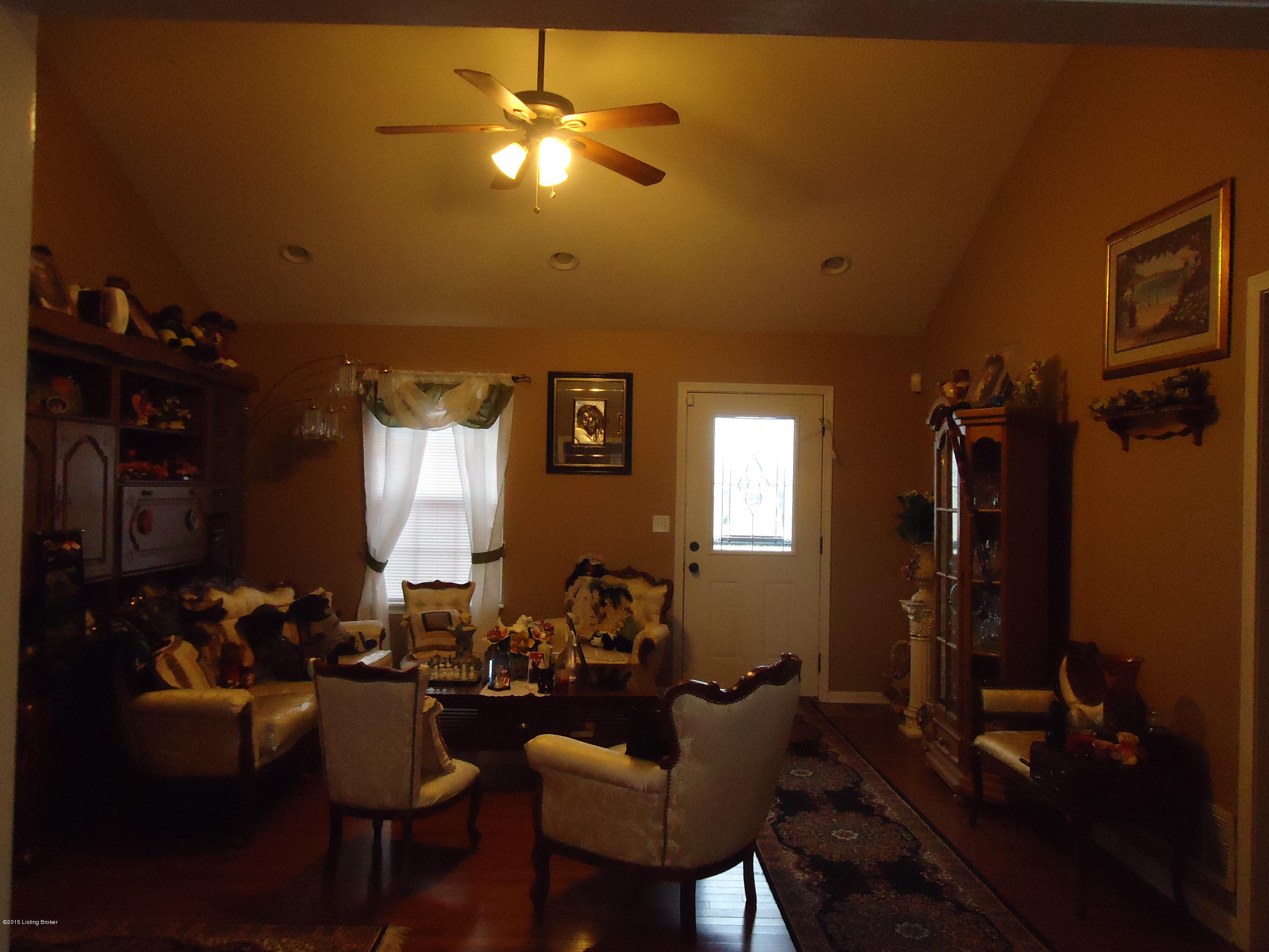 616 Heritage Road Radcliff, KY 40160 - Photo 6 of 26 DSC03572