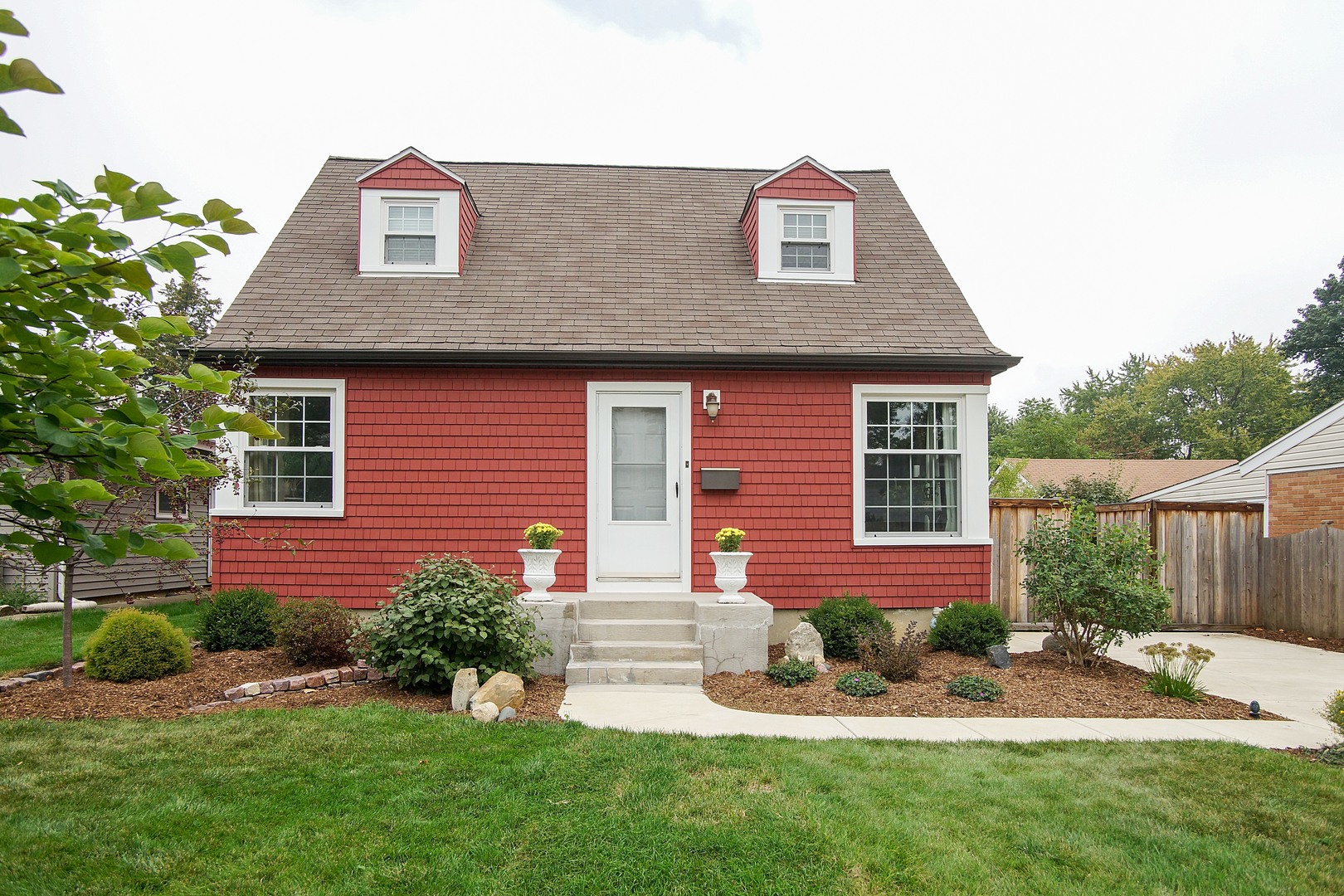 429 West Avery Street Elmhurst, IL 60126 - Photo 1 of 3
