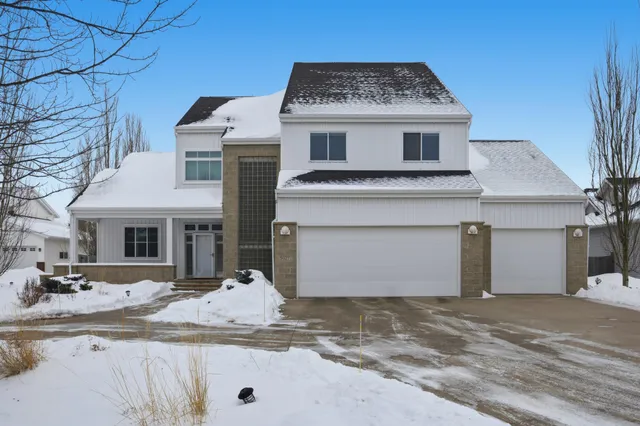 $1,035,000 | 5027 Rose Creek Parkway South, Fargo, ND 58104
