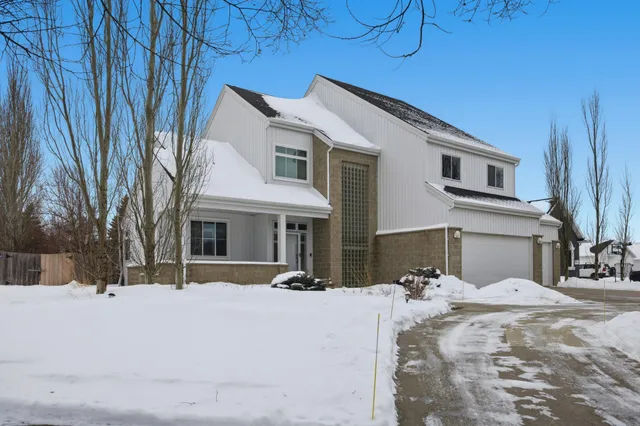 $1,035,000 | 5027 Rose Creek Parkway South, Fargo, ND 58104