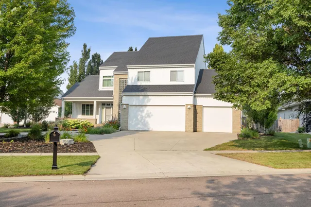 $1,035,000 | 5027 Rose Creek Parkway South, Fargo, ND 58104