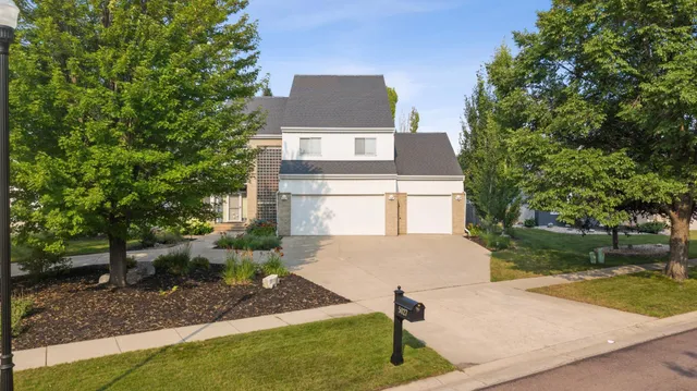 $1,035,000 | 5027 Rose Creek Parkway South, Fargo, ND 58104