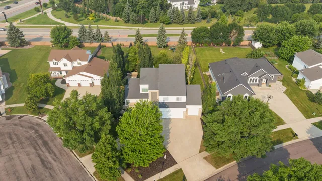 $1,035,000 | 5027 Rose Creek Parkway South, Fargo, ND 58104