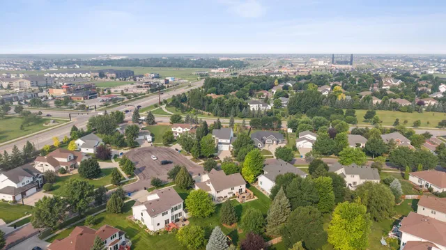 $1,035,000 | 5027 Rose Creek Parkway South, Fargo, ND 58104