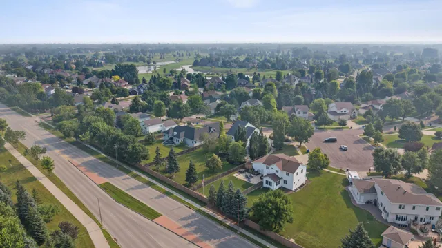 $1,035,000 | 5027 Rose Creek Parkway South, Fargo, ND 58104