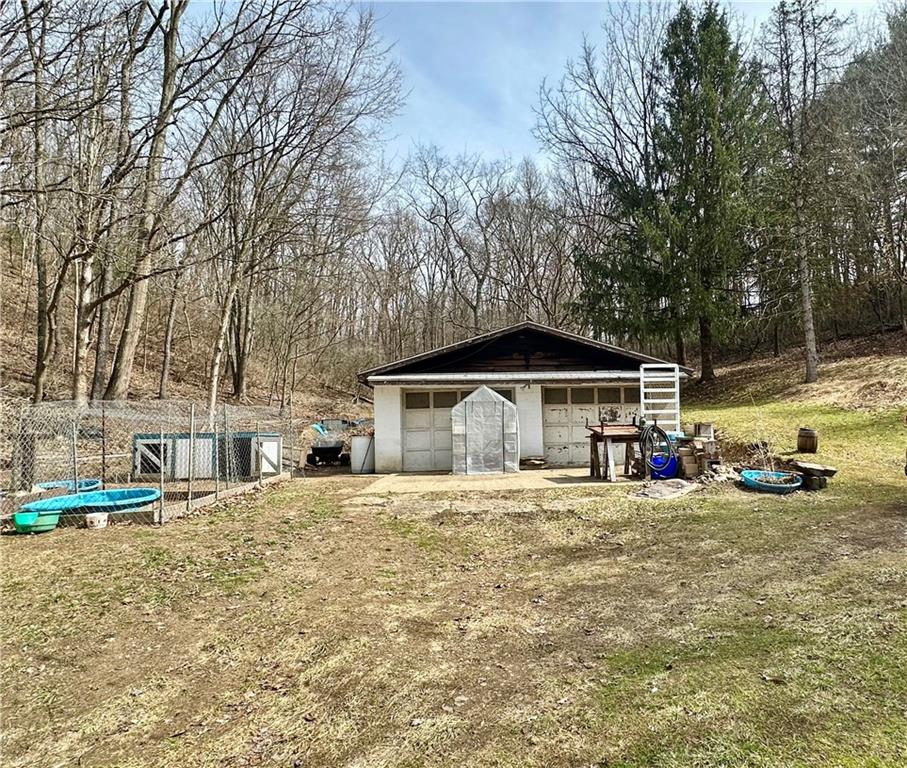 123 Service Church Road Aliquippa, PA 15001 - Photo 16 of 25 Gallery Image 16