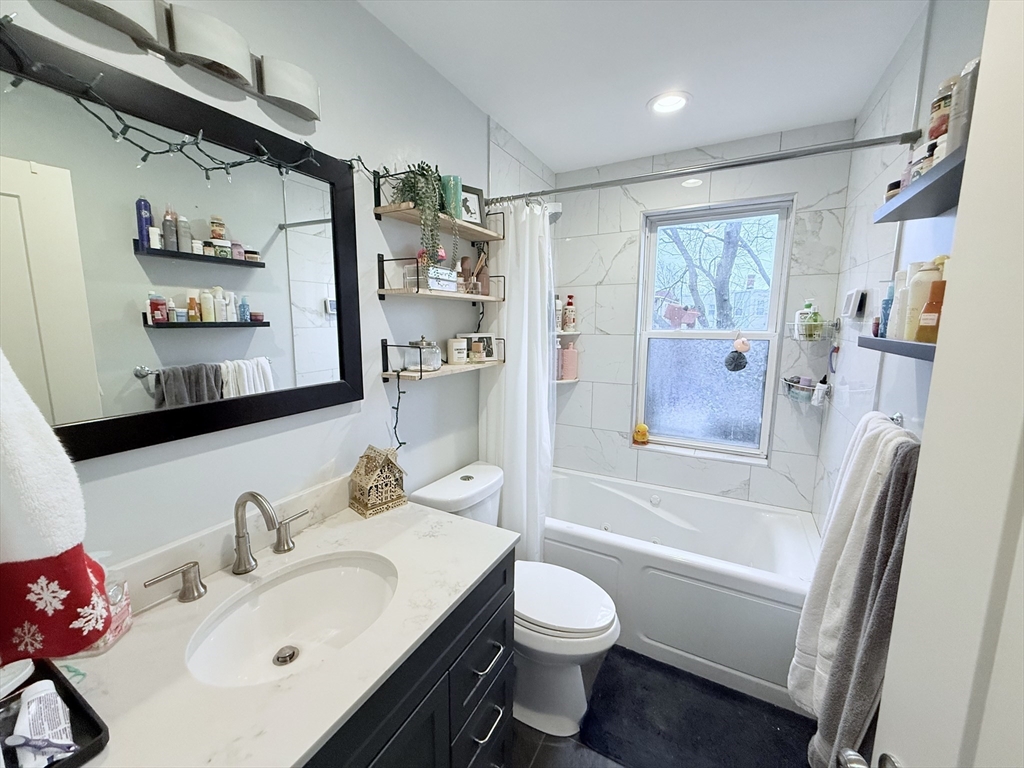 795 East 3rd Street, Unit 3 Boston, MA 02127 - Photo 6 of 7