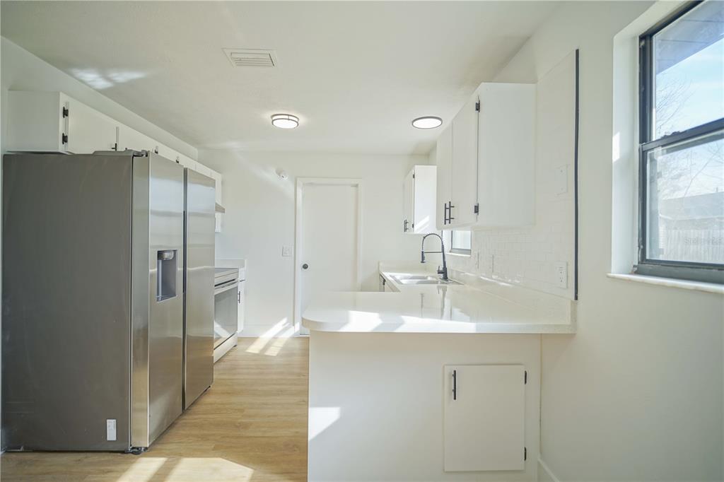 5370 Northwest 3rd Street Ocala, FL 34482 - Photo 10 of 57