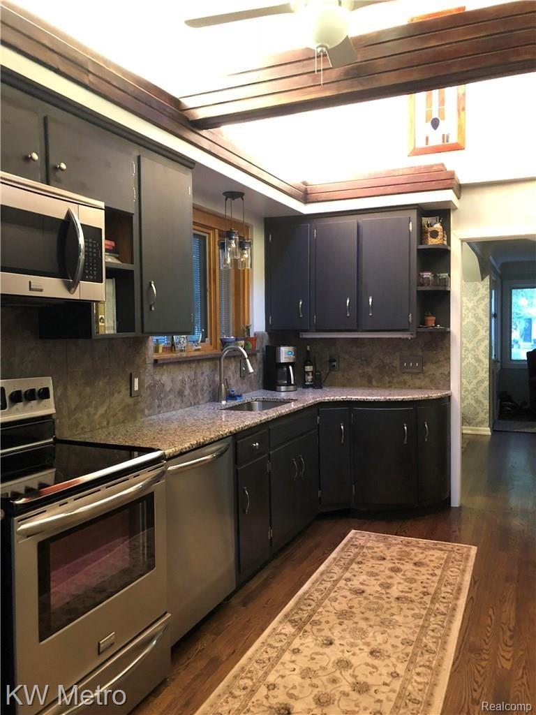 kitchen 2.jpg