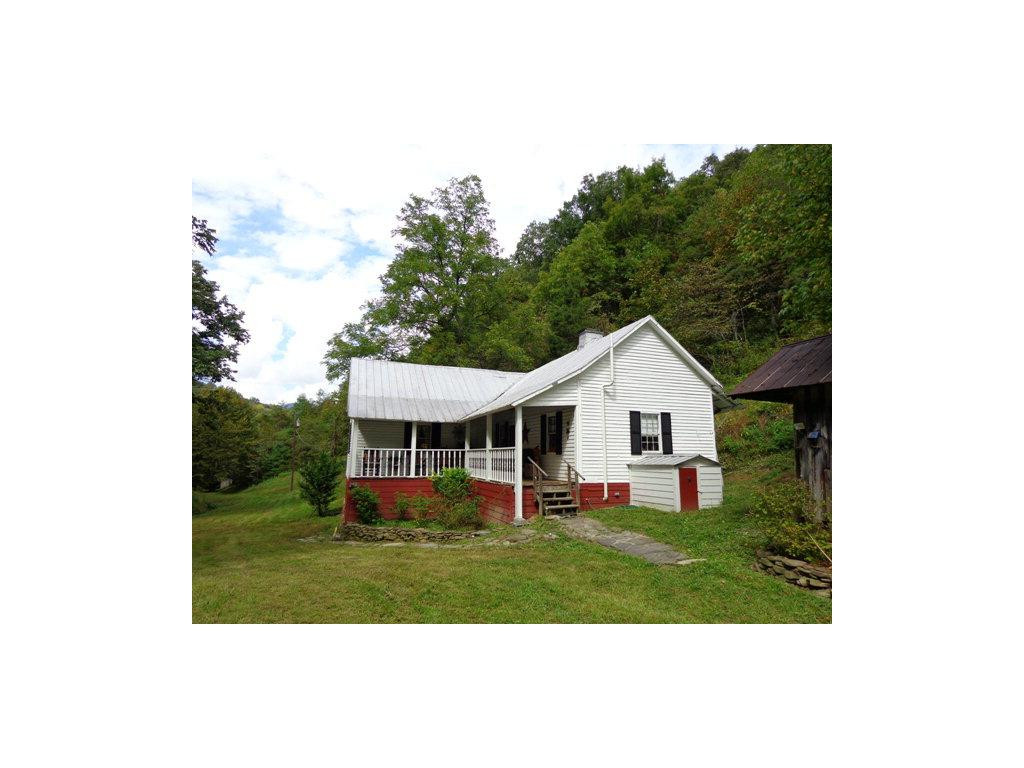7086 Walnut Grove Road Mendota, VA 24270 - Photo 4 of 23 Photo 4