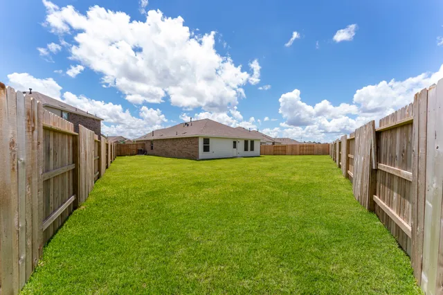 a front view of house with yard