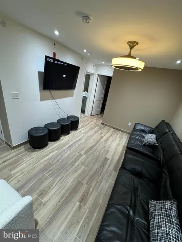 a bed room with a bed