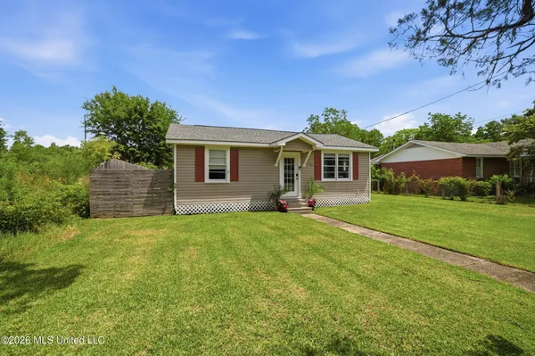 $147,000 | 415 Wainwright Street, Waveland, MS 39576