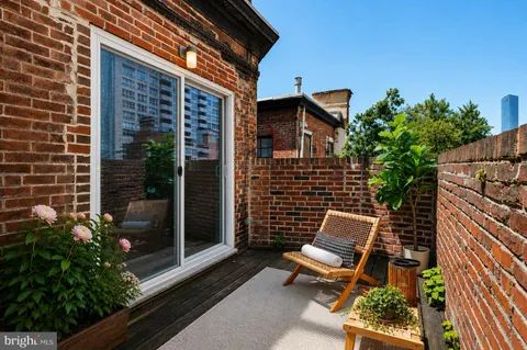 $575,000 | 1903 Spruce Street, Unit 3E, Philadelphia, PA 19103