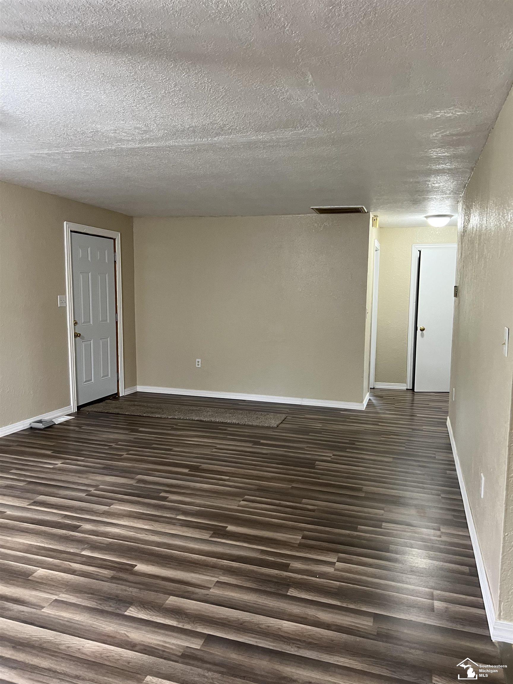 738 First Street Dundee, MI 48131 - Photo 13 of 15 50125738-12.JPG