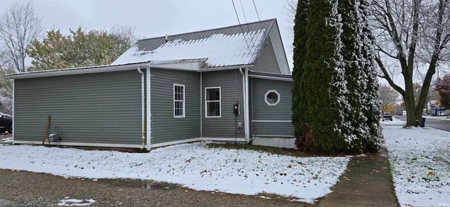$154,900 | 408 East Sycamore Street, Silver Lake, IN 46982
