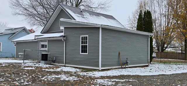 $151,900 | 408 East Sycamore Street, Silver Lake, IN 46982