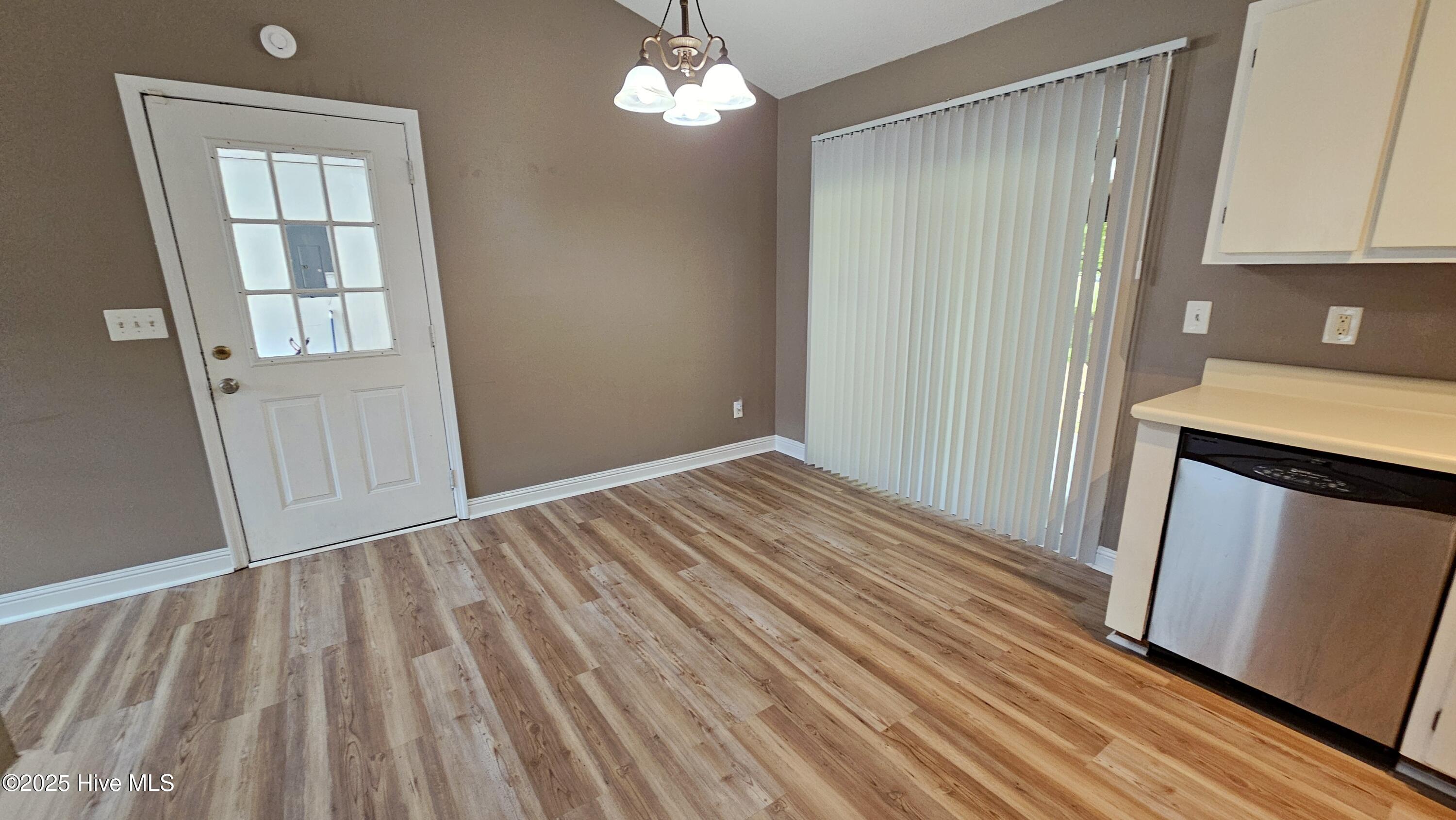 107 Spring Drive Jacksonville, NC 28540 - Photo 8 of 22 20250908_152514