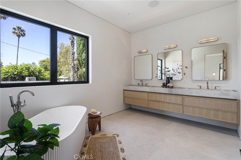 15721 Addison Street Encino, CA 91436 - Photo 47 of 69