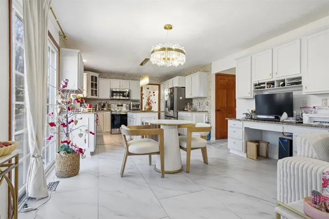 $395,000 | 1504 Estate Drive, Normal, IL 61761