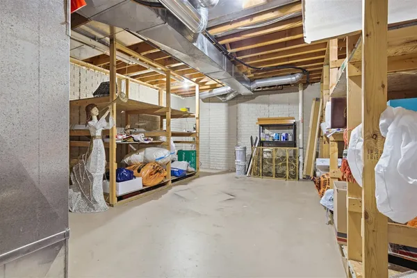 $379,900 | 1504 Estate Drive, Normal, IL 61761