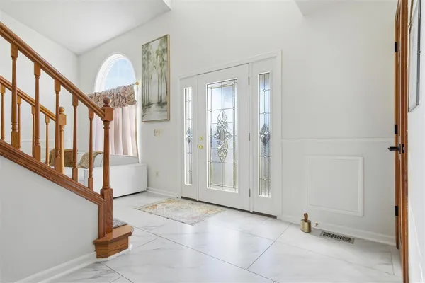 $379,900 | 1504 Estate Drive, Normal, IL 61761