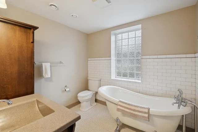 $395,000 | 231 North 1st Street, Unit 302, Bayfield, WI 54814