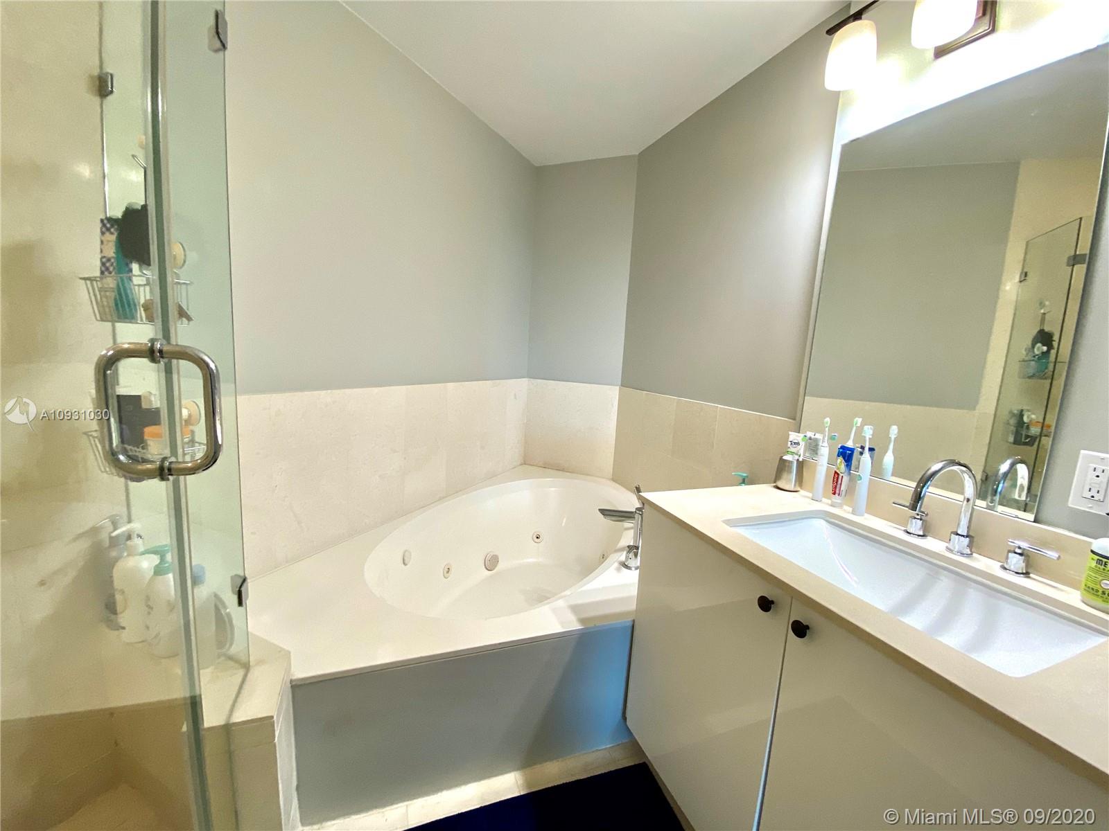60 Southwest 13th Street, Unit 3426 Miami, FL 33130 - Photo 13 of 13