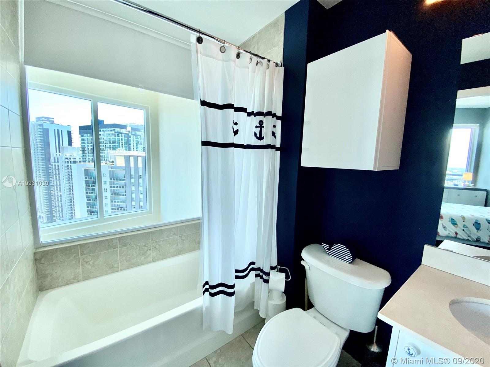 60 Southwest 13th Street, Unit 3426 Miami, FL 33130 - Photo 10 of 13