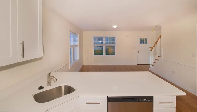 $3,100 | 5 West Chapel Street, Unit 5, Abington, MA 02351