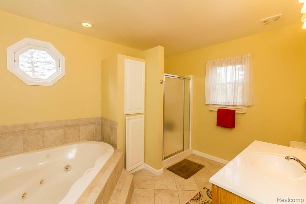 9491 Stark Road Livonia, MI 48150 - Photo 35 of 54 9491 Stark Road-Interior-27.jpg