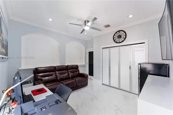 a view of entryway with livingroom