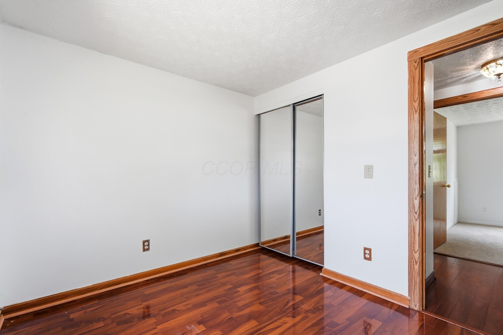 555 Fox Ridge Street Columbus, OH 43228 - Photo 26 of 37 154