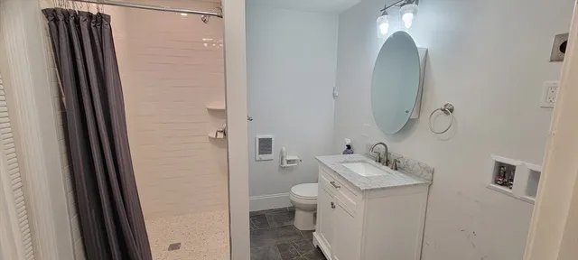 $2,100 | 158-160 Roslindale Avenue, Unit 1, Boston, MA 02131